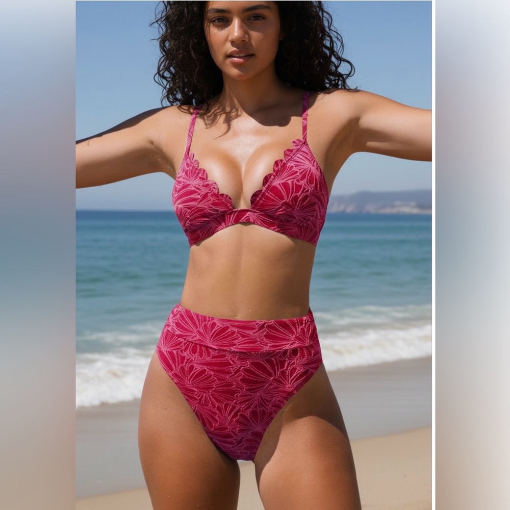 NWT  Cupshe Pink Floral Bikini Set